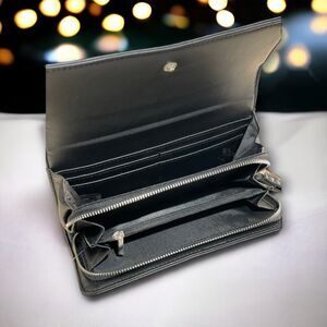 TAHARI Trifold Wristlet Zip Around Accordion Wallet Black RFI Protection NWT!!